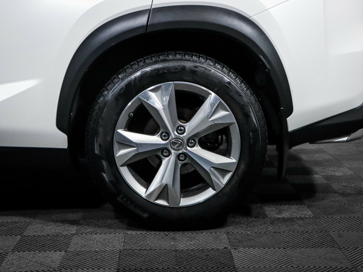 Lexus NX с пробегом — 2015 год. Фото: #11