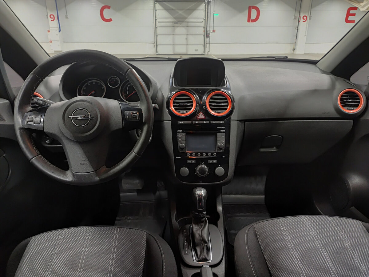 Opel Corsa с пробегом — 2012 год. Фото: #12
