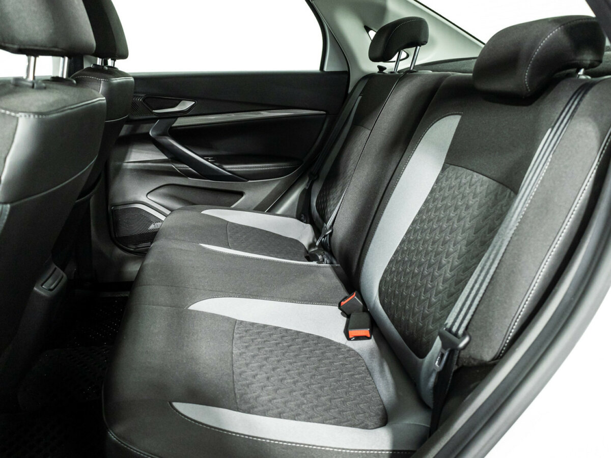 Lada (ВАЗ) Vesta с пробегом — 2023 год. Фото: #9