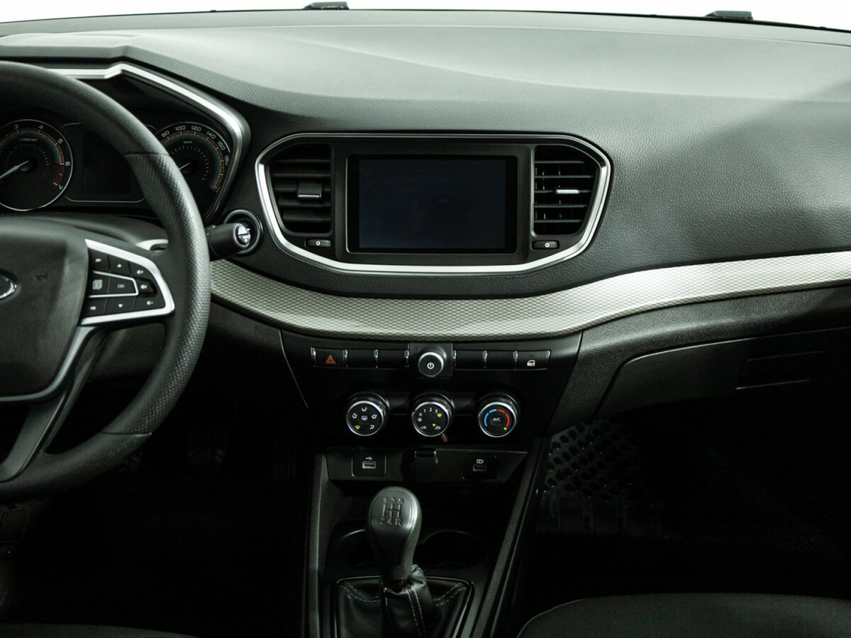 Lada (ВАЗ) Vesta с пробегом — 2023 год. Фото: #13