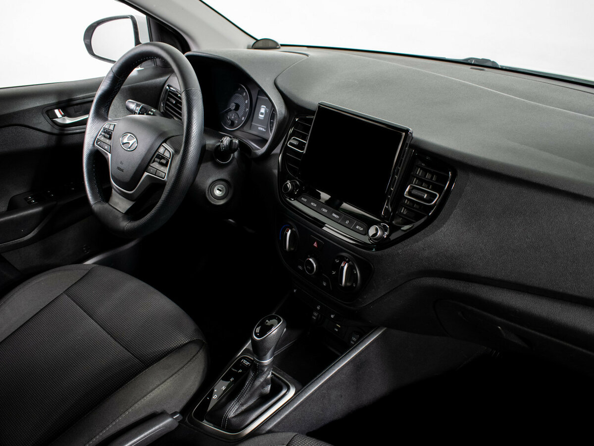 Hyundai Solaris с пробегом — 2020 год. Фото: #9