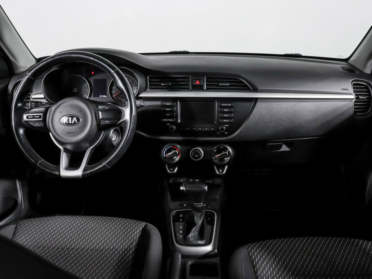 Kia Rio с пробегом — 2017 год. Фото: #9