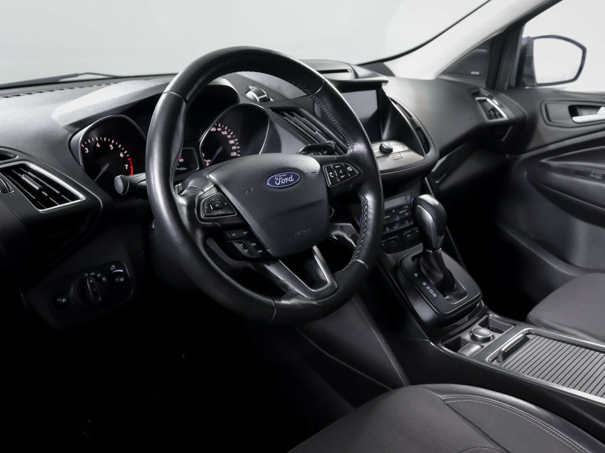 Ford Kuga с пробегом — 2017 год. Фото: #12