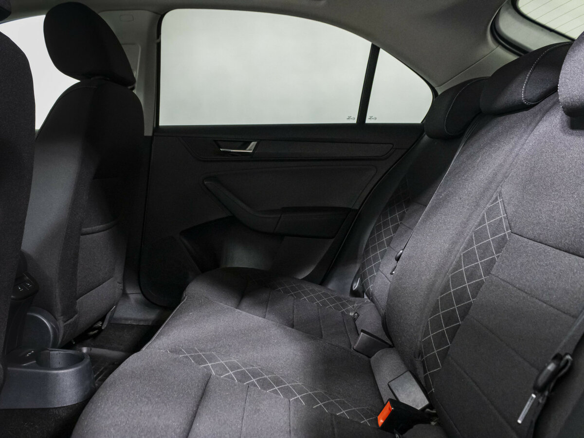 Skoda Rapid с пробегом — 2021 год. Фото: #7