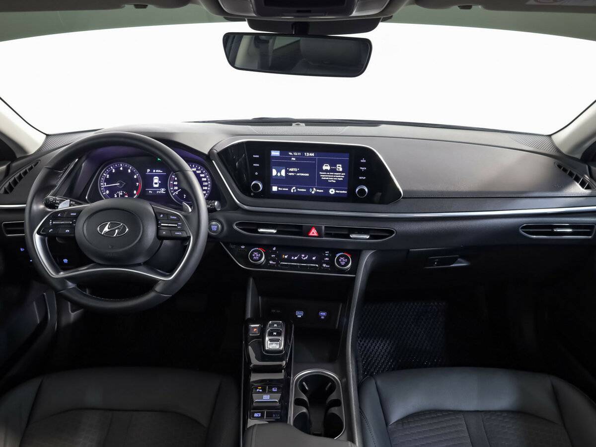 Hyundai Sonata с пробегом — 2022 год. Фото: #7