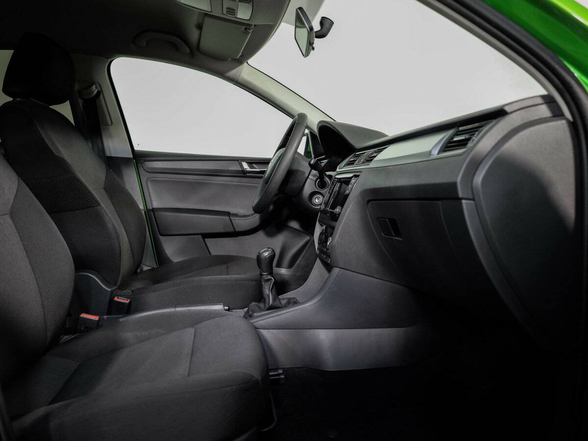 Skoda Rapid с пробегом — 2018 год. Фото: #15
