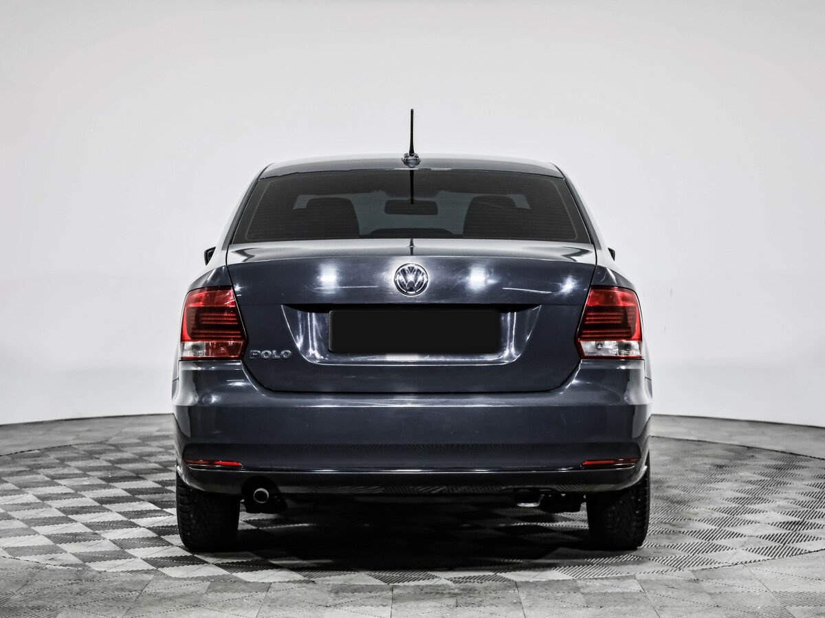 Volkswagen Polo с пробегом — 2018 год. Фото: #4
