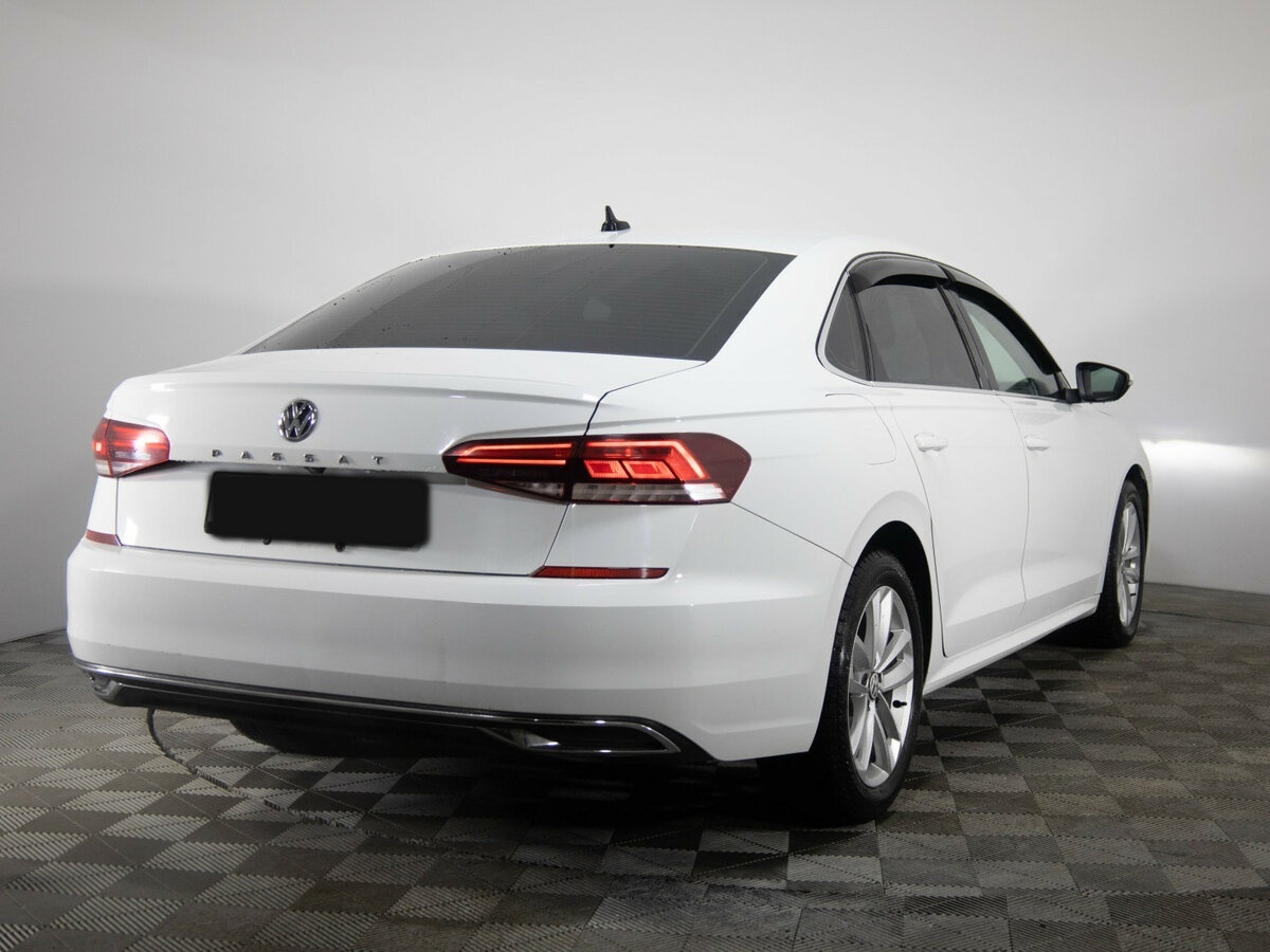 Volkswagen Passat с пробегом — 2020 год. Фото: #3
