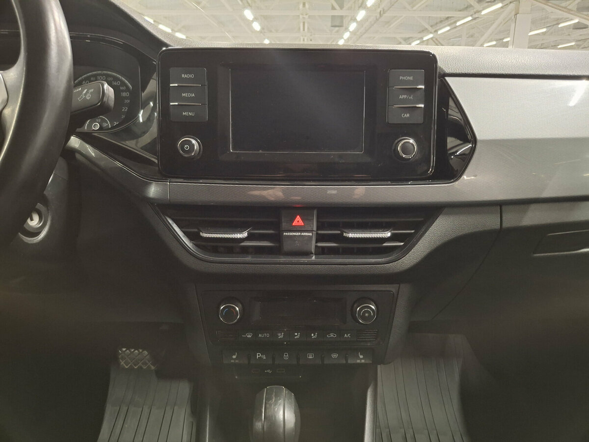 Volkswagen Polo с пробегом — 2021 год. Фото: #14