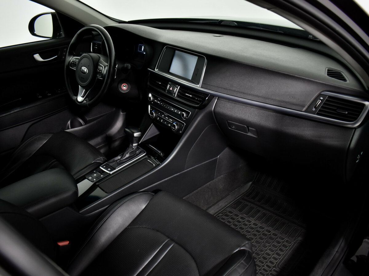 Kia Optima с пробегом — 2017 год. Фото: #10