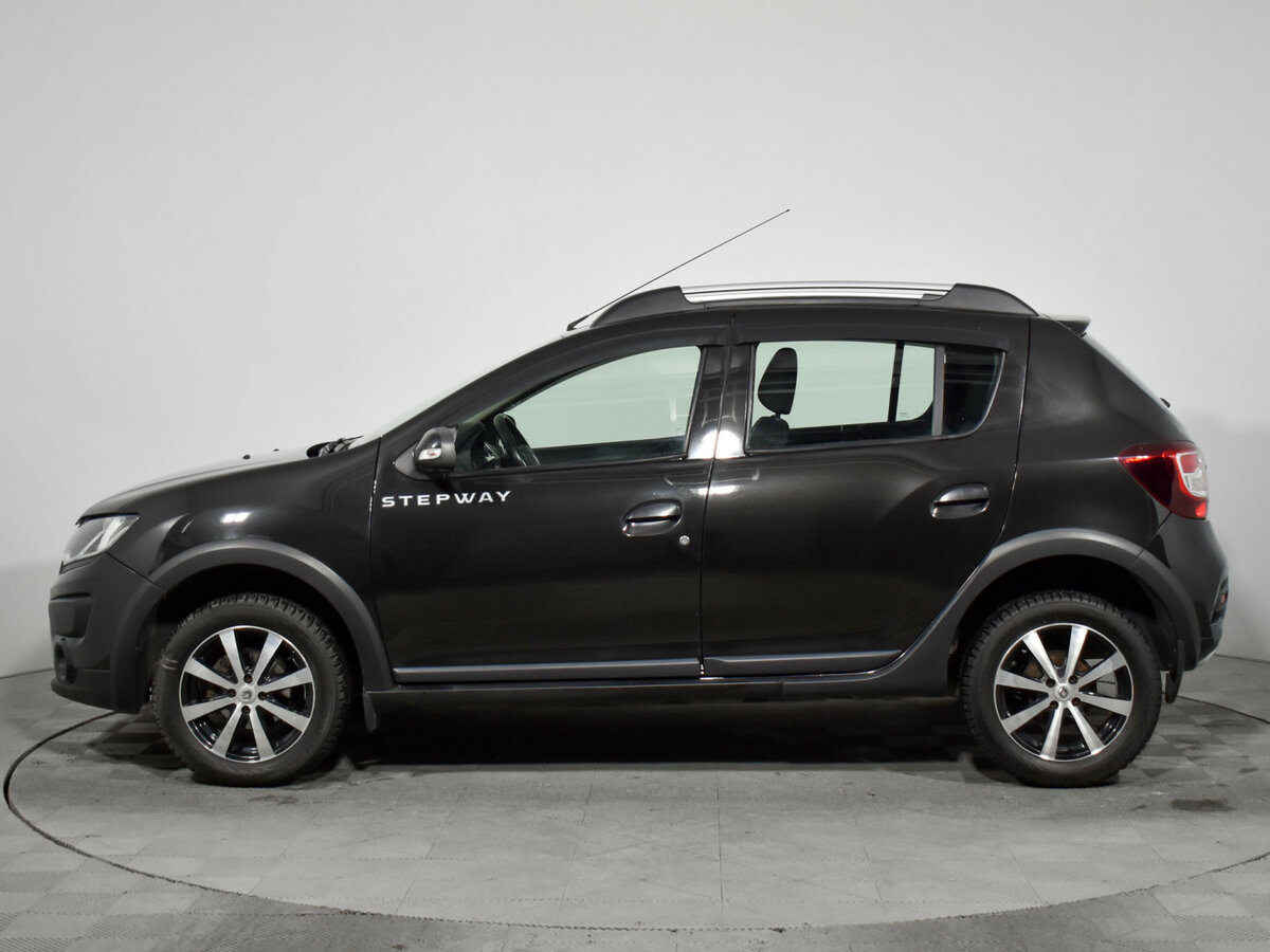 Renault Sandero с пробегом — 2016 год. Фото: #7