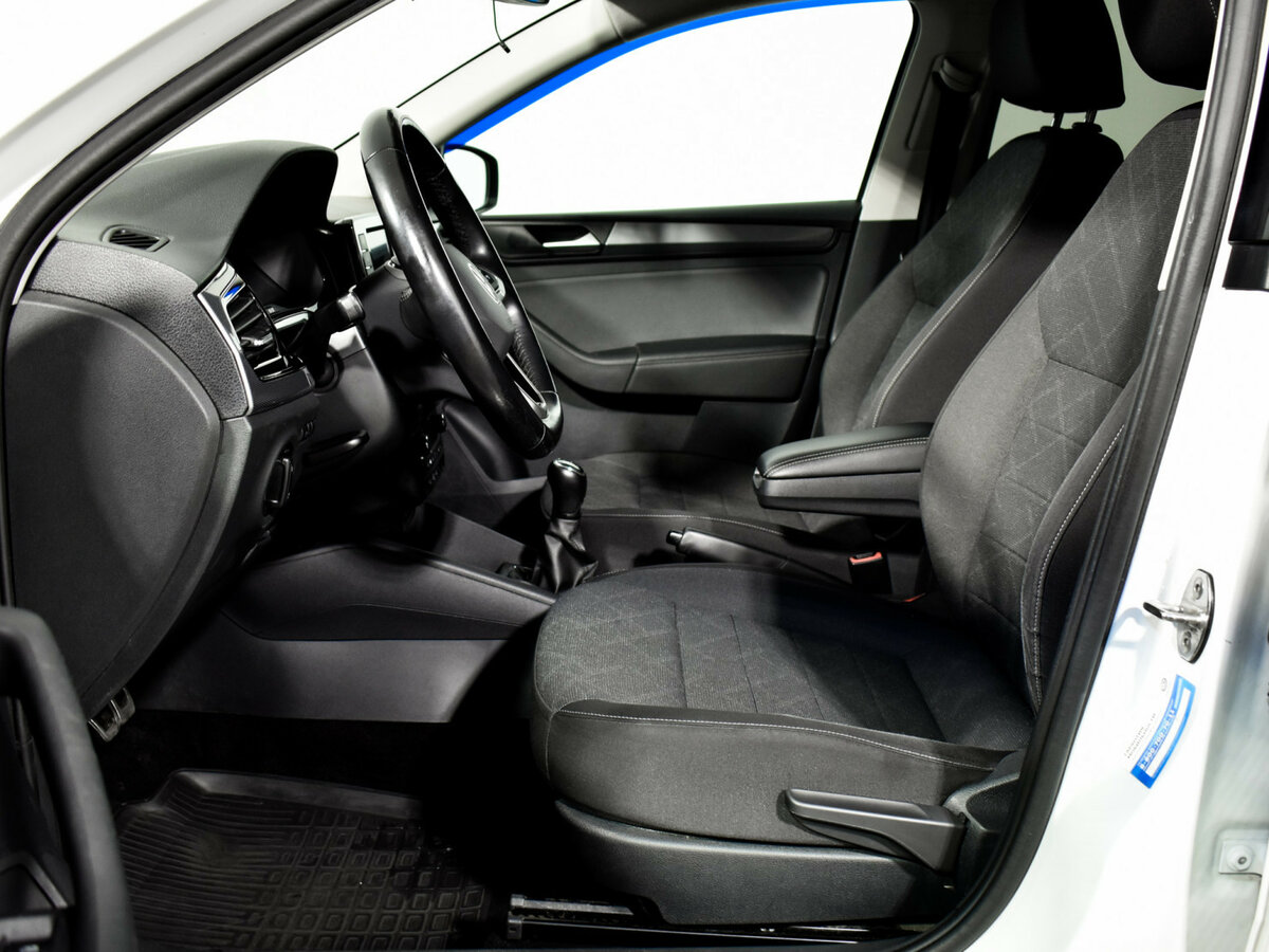 Volkswagen Polo с пробегом — 2020 год. Фото: #9