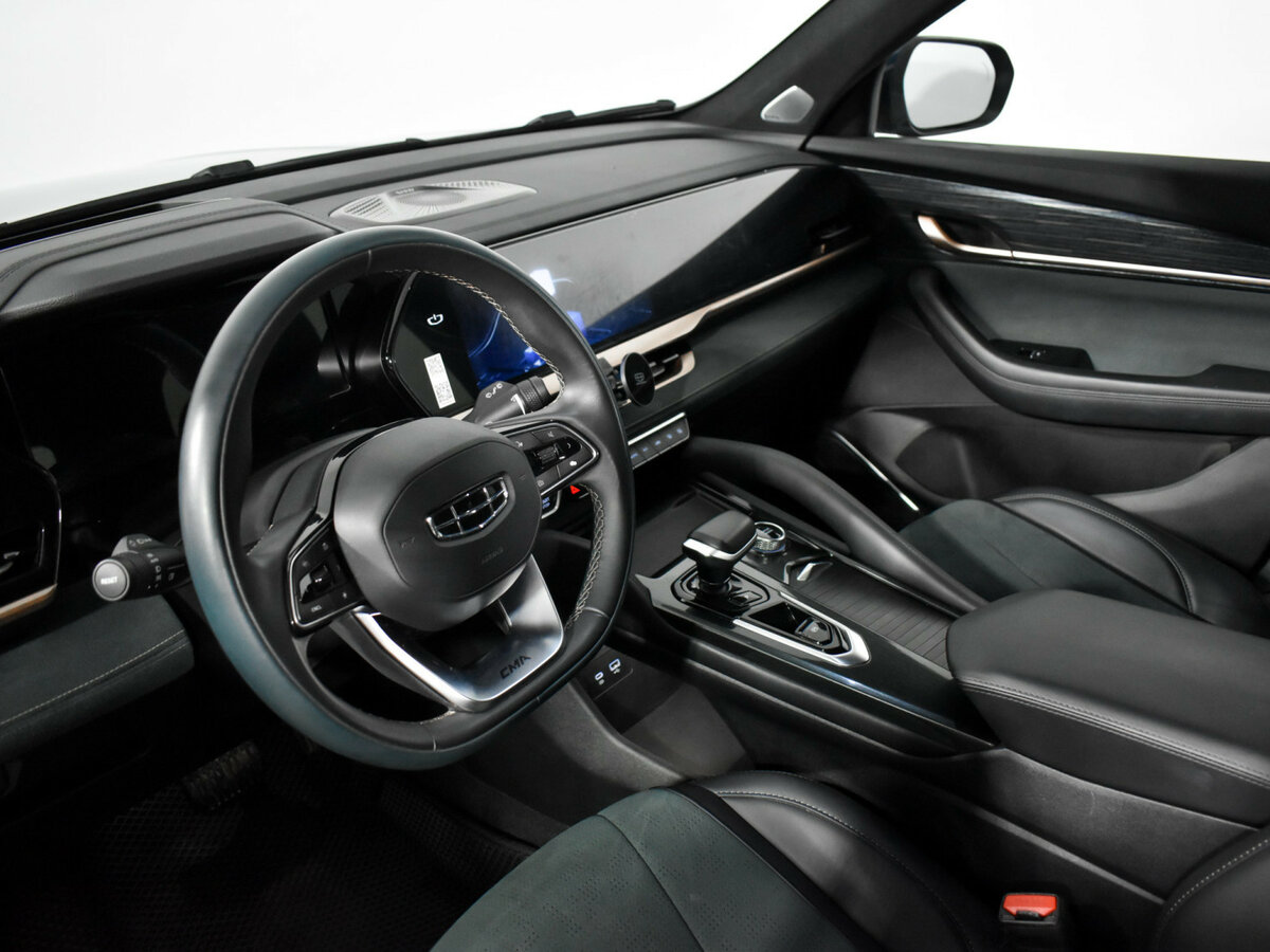 Geely Monjaro с пробегом — 2023 год. Фото: #6