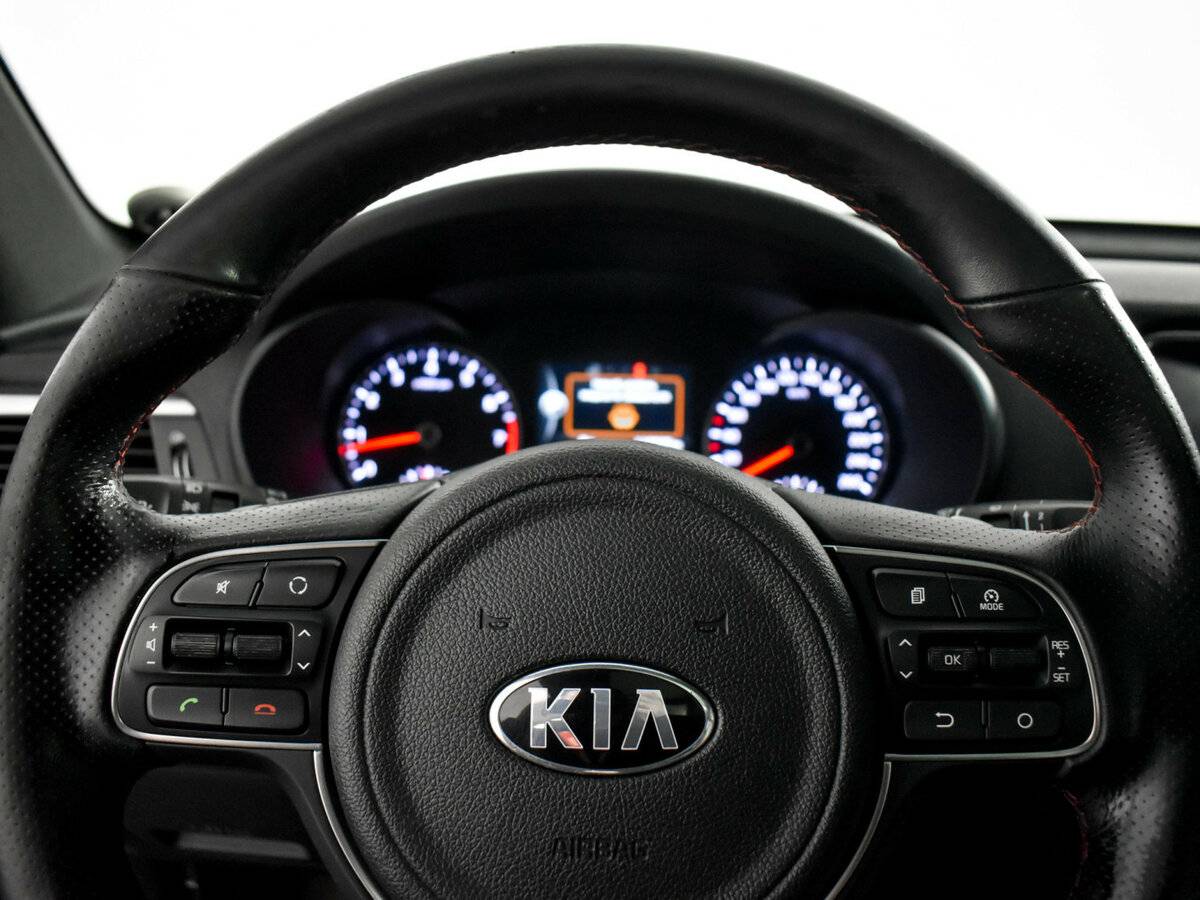 Kia Optima с пробегом — 2016 год. Фото: #18