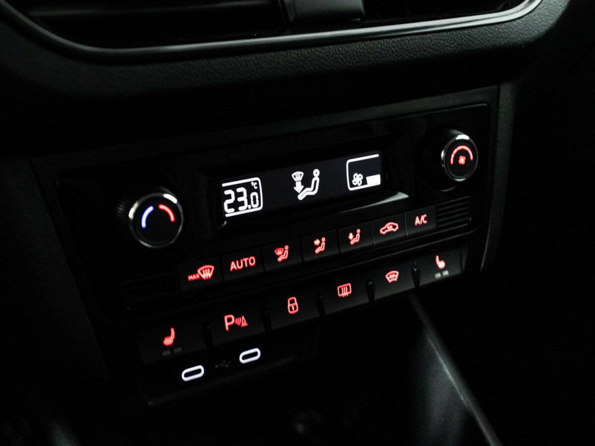 Volkswagen Polo с пробегом — 2021 год. Фото: #15