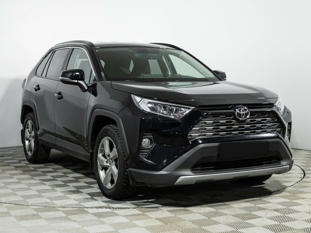 Toyota RAV4 с пробегом — 2021 год. Фото: #2