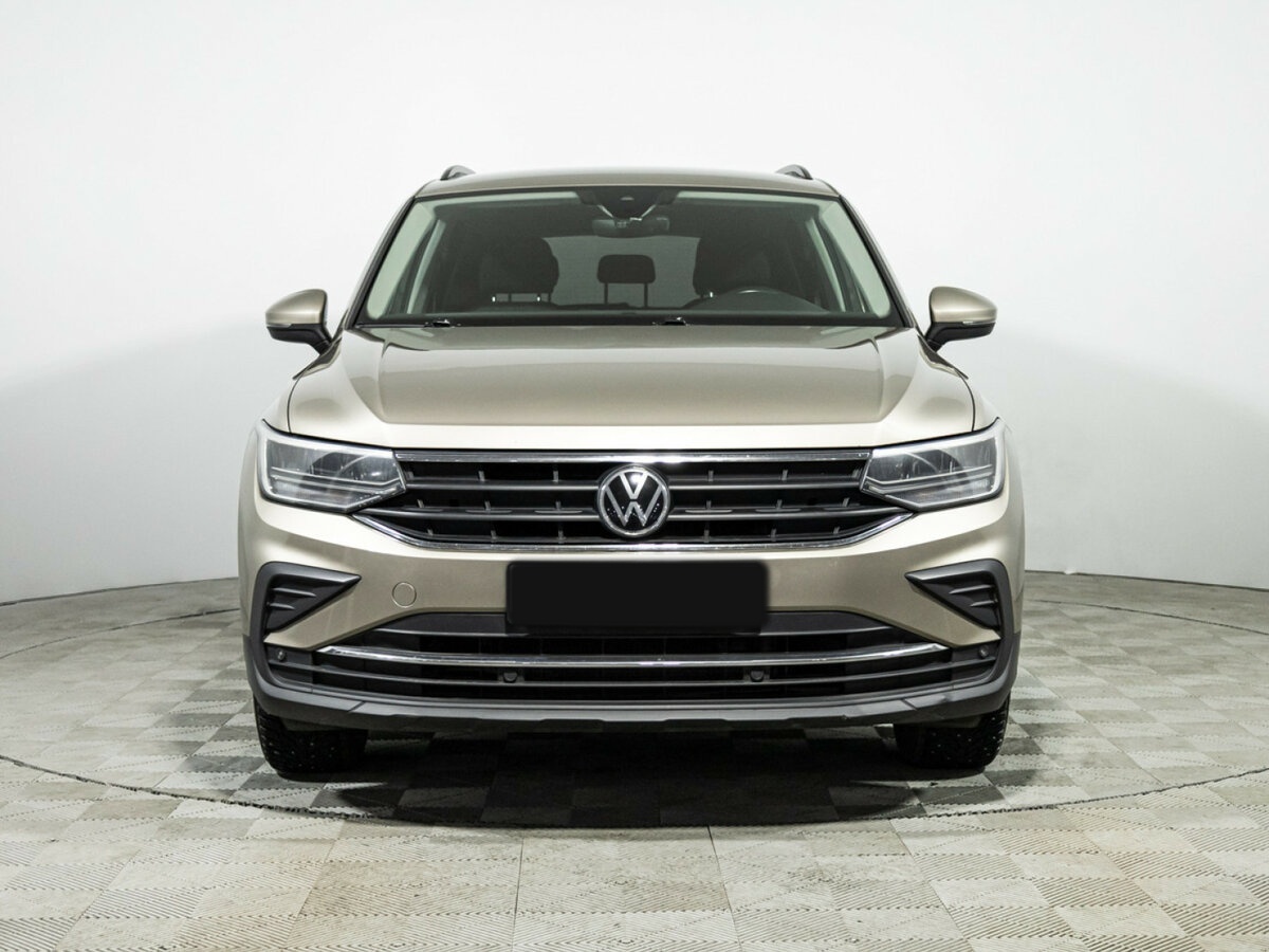 Volkswagen Tiguan с пробегом — 2021 год. Фото: #1