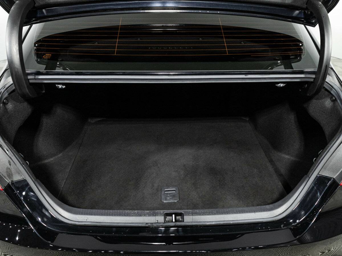 Toyota Camry с пробегом — 2018 год. Фото: #16