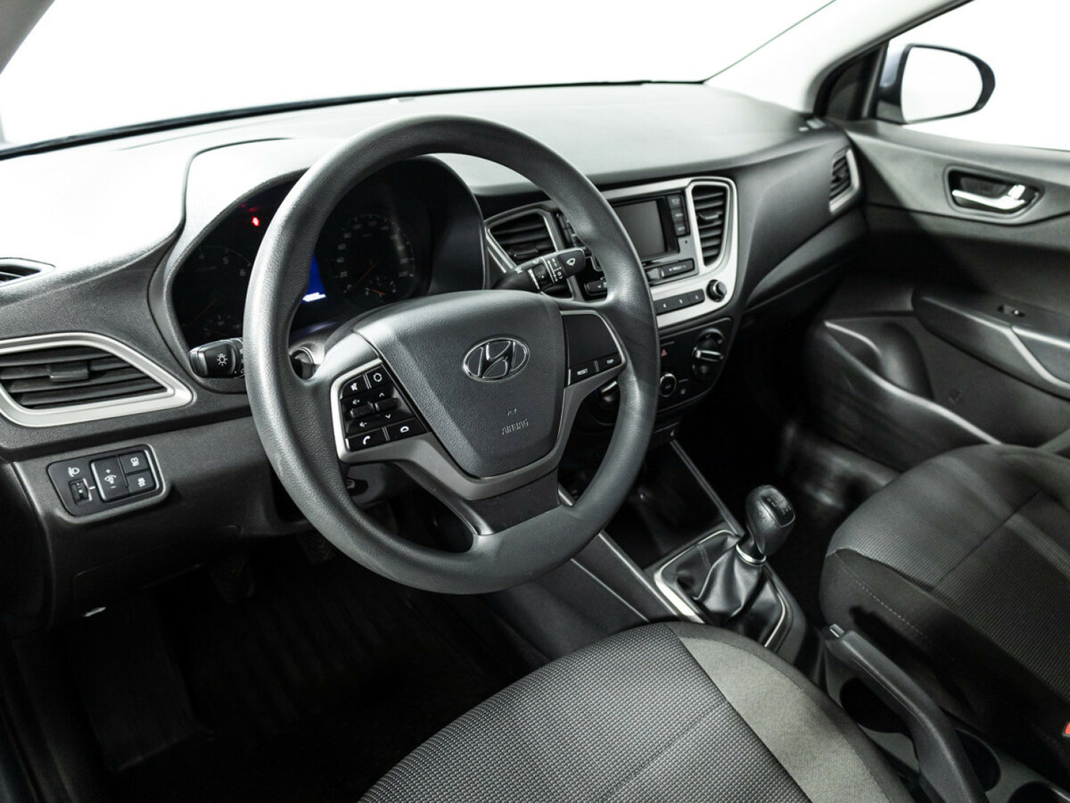 Hyundai Solaris с пробегом — 2020 год. Фото: #10