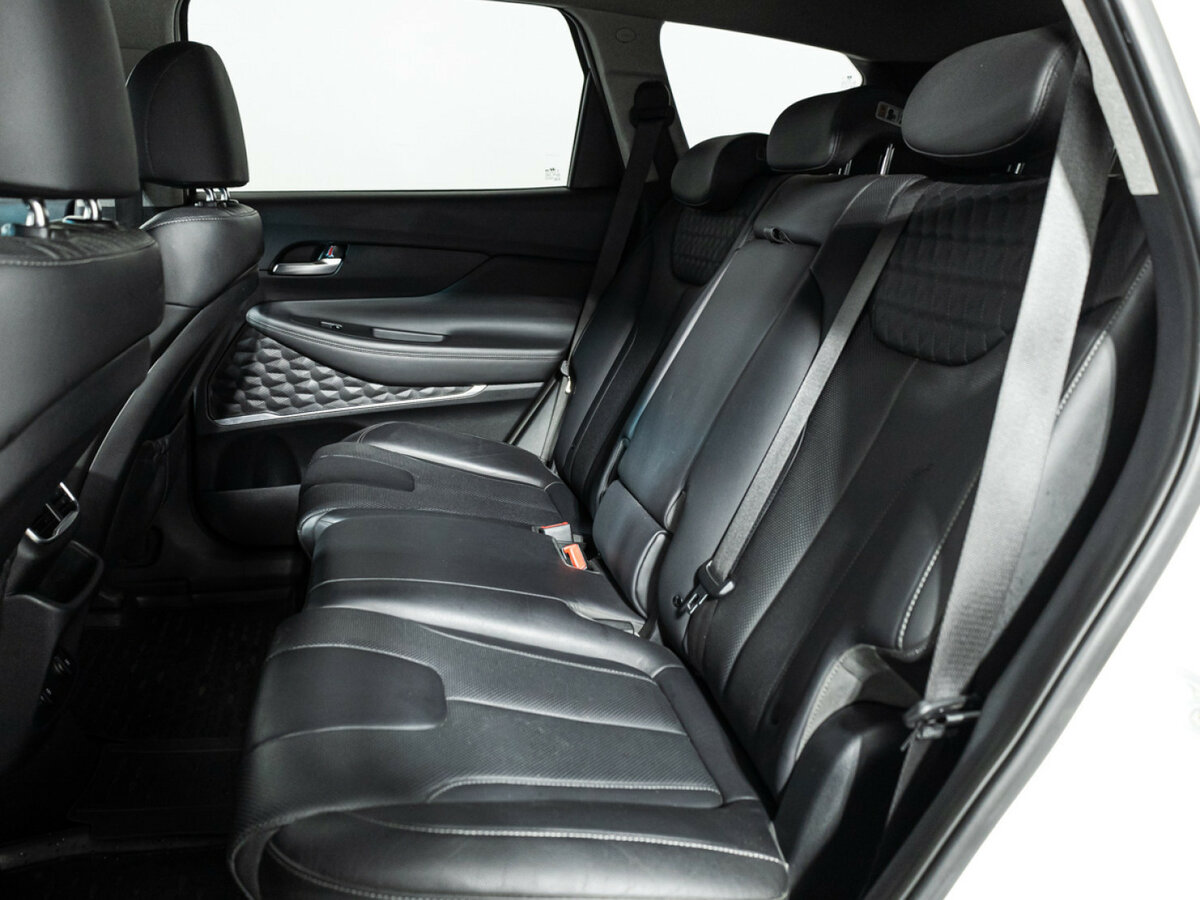 Hyundai Santa Fe с пробегом — 2020 год. Фото: #9