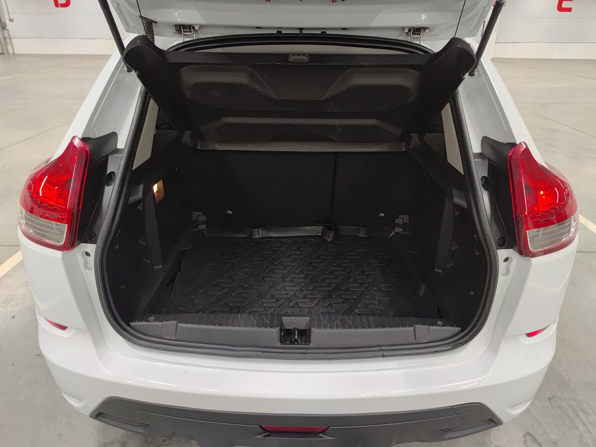 Lada (ВАЗ) XRAY с пробегом — 2019 год. Фото: #9