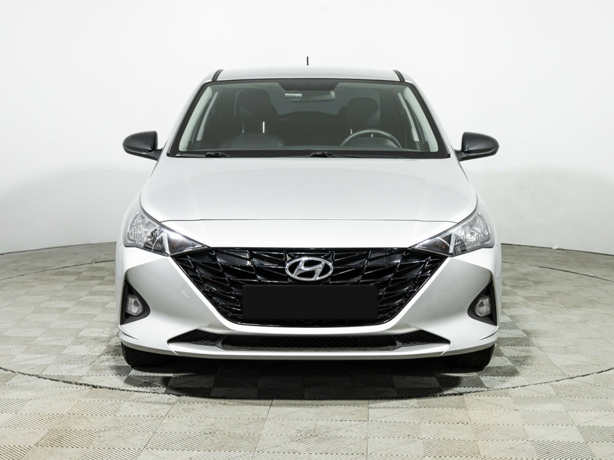 Solaris HS с пробегом — 2024 год. Фото: #1