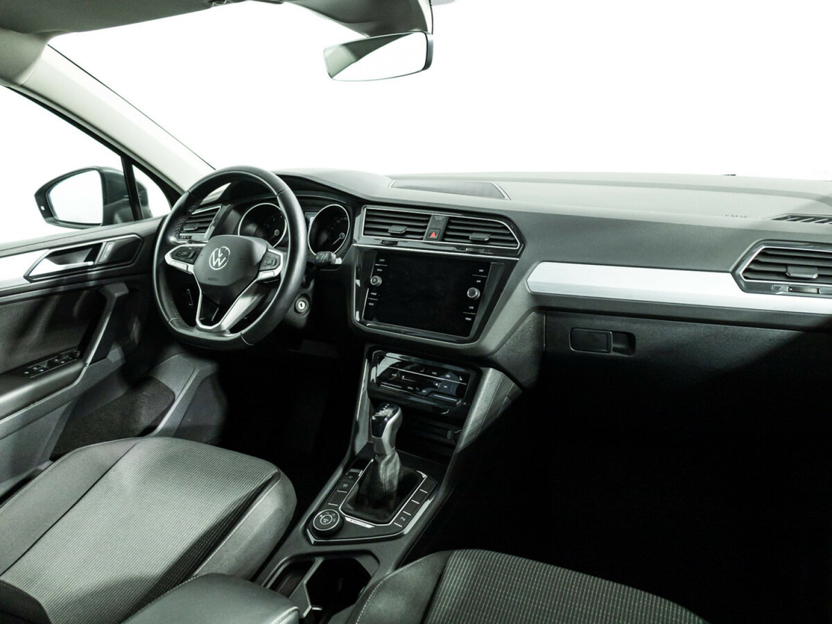 Volkswagen Tiguan с пробегом — 2022 год. Фото: #8
