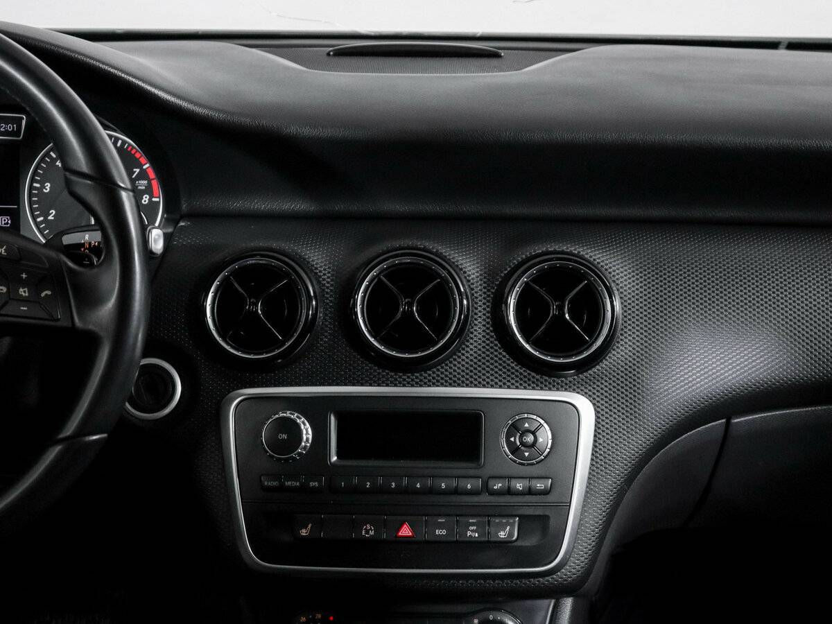 Mercedes-Benz A-Класс с пробегом — 2014 год. Фото: #8