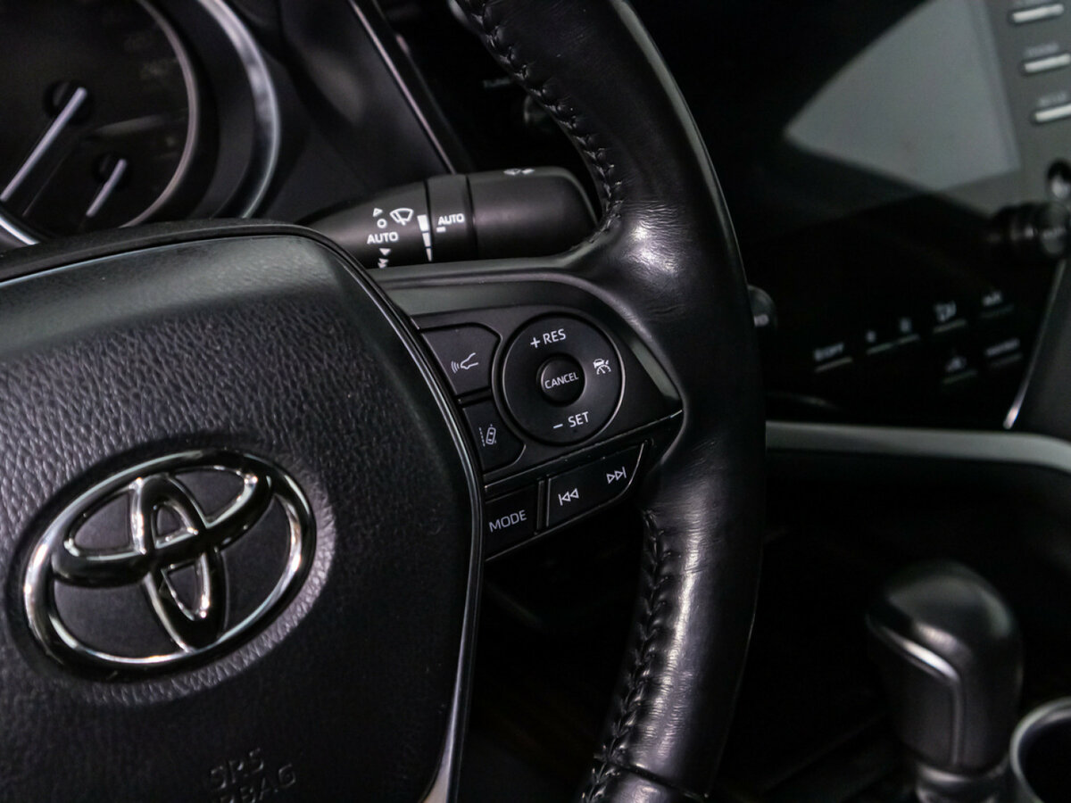 Toyota Camry с пробегом — 2019 год. Фото: #22