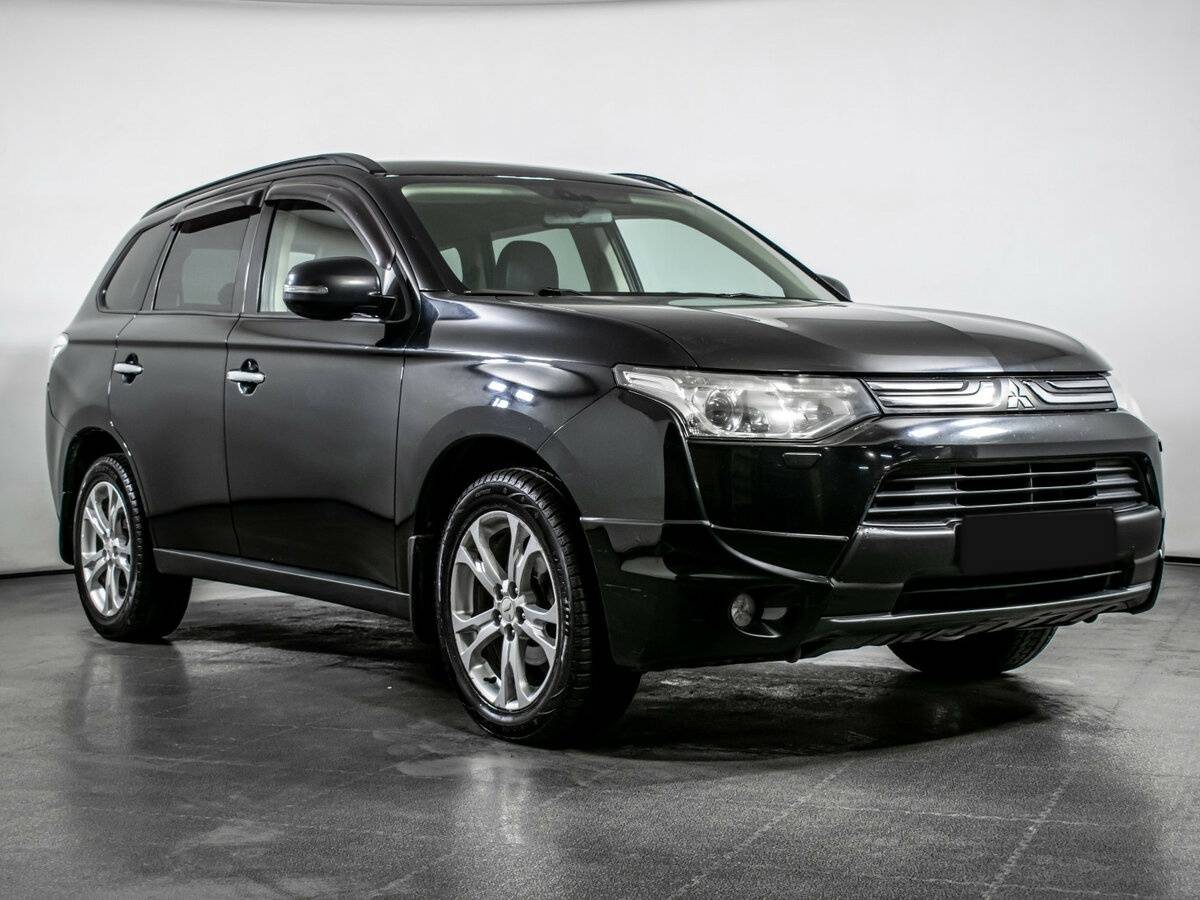 Mitsubishi Outlander с пробегом — 2013 год. Фото: #2