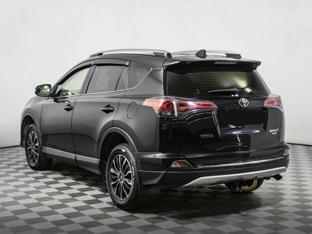 Toyota RAV4 с пробегом — 2015 год. Фото: #6