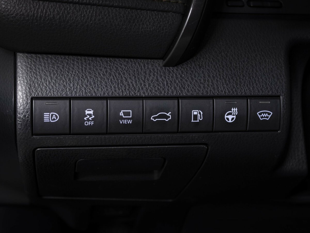 Toyota Camry с пробегом — 2018 год. Фото: #15