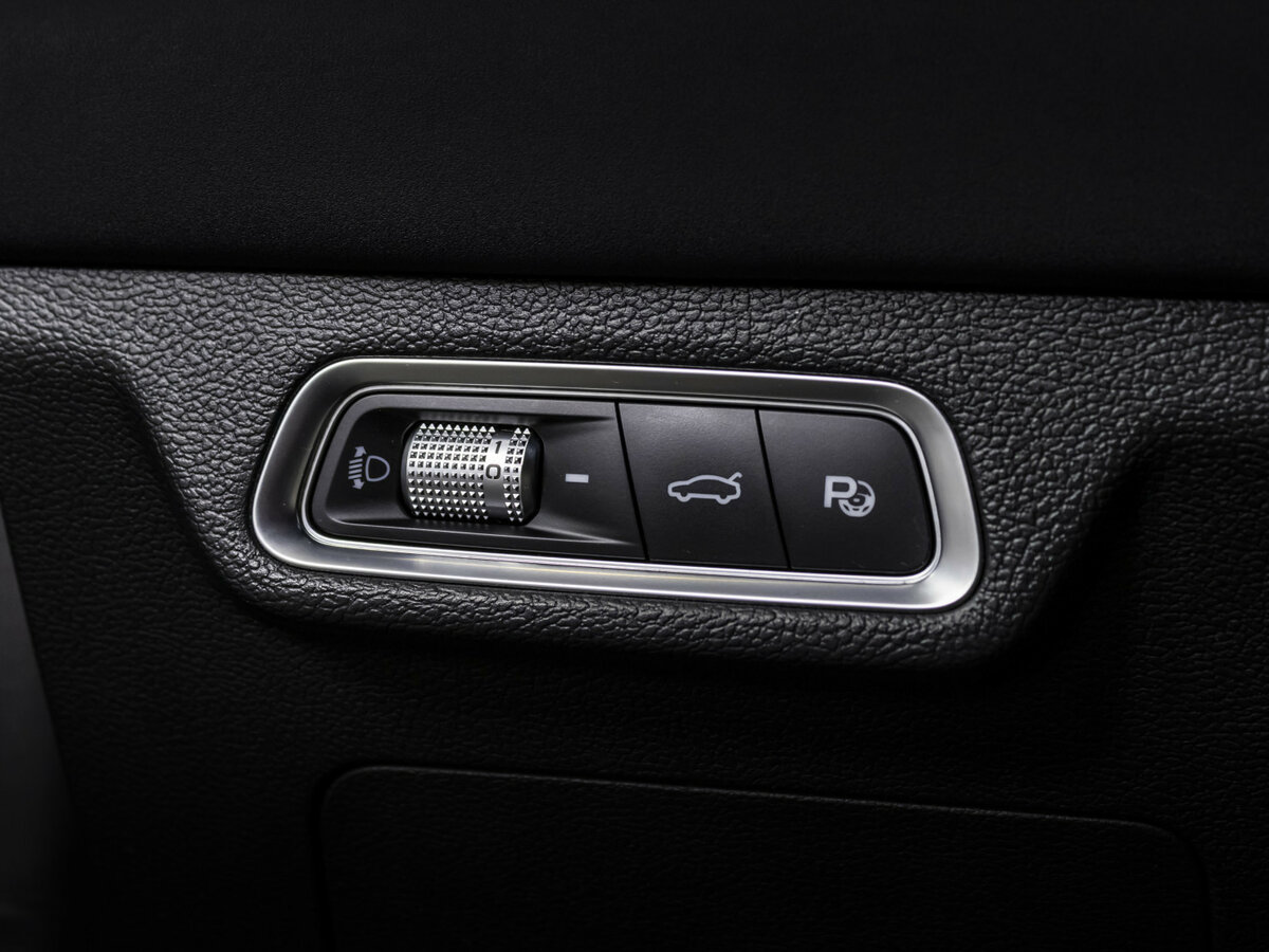 Geely Coolray с пробегом — 2023 год. Фото: #13