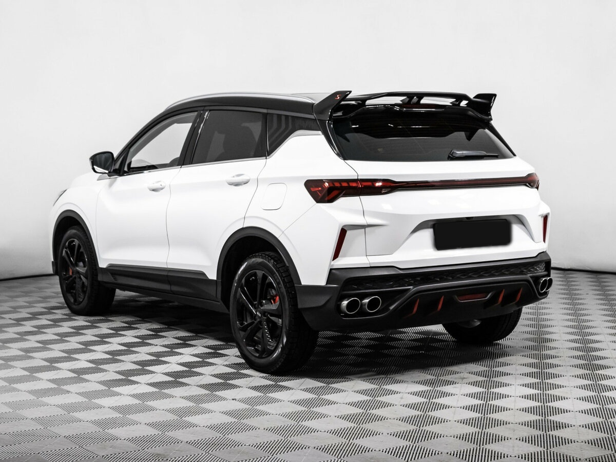 Geely Coolray с пробегом — 2023 год. Фото: #5