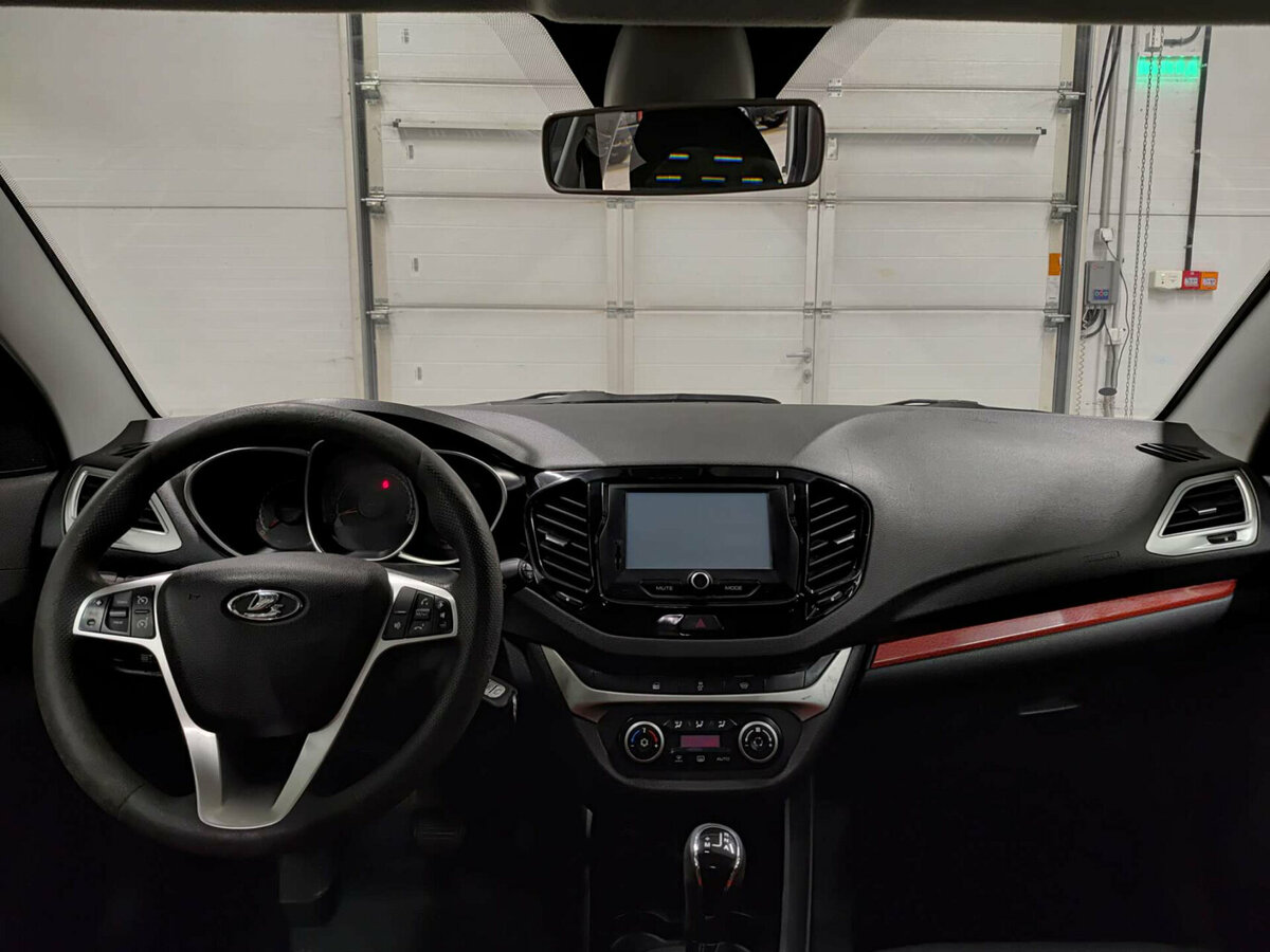 Lada (ВАЗ) Vesta с пробегом — 2018 год. Фото: #13