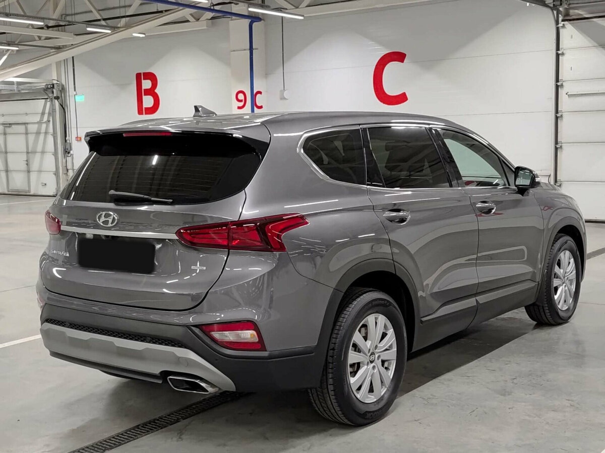 Hyundai Santa Fe с пробегом — 2019 год. Фото: #4