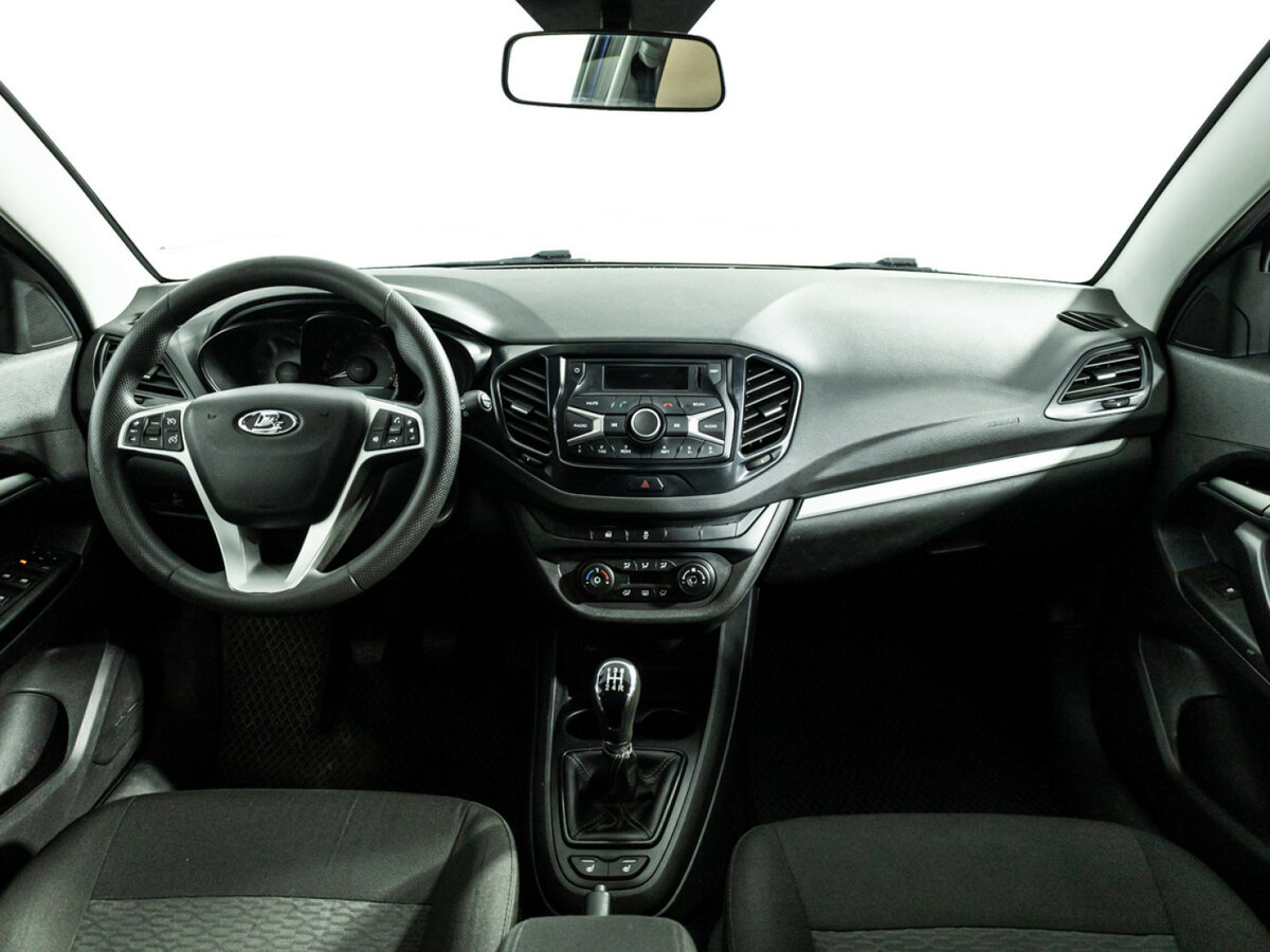 Lada (ВАЗ) Vesta с пробегом — 2020 год. Фото: #12