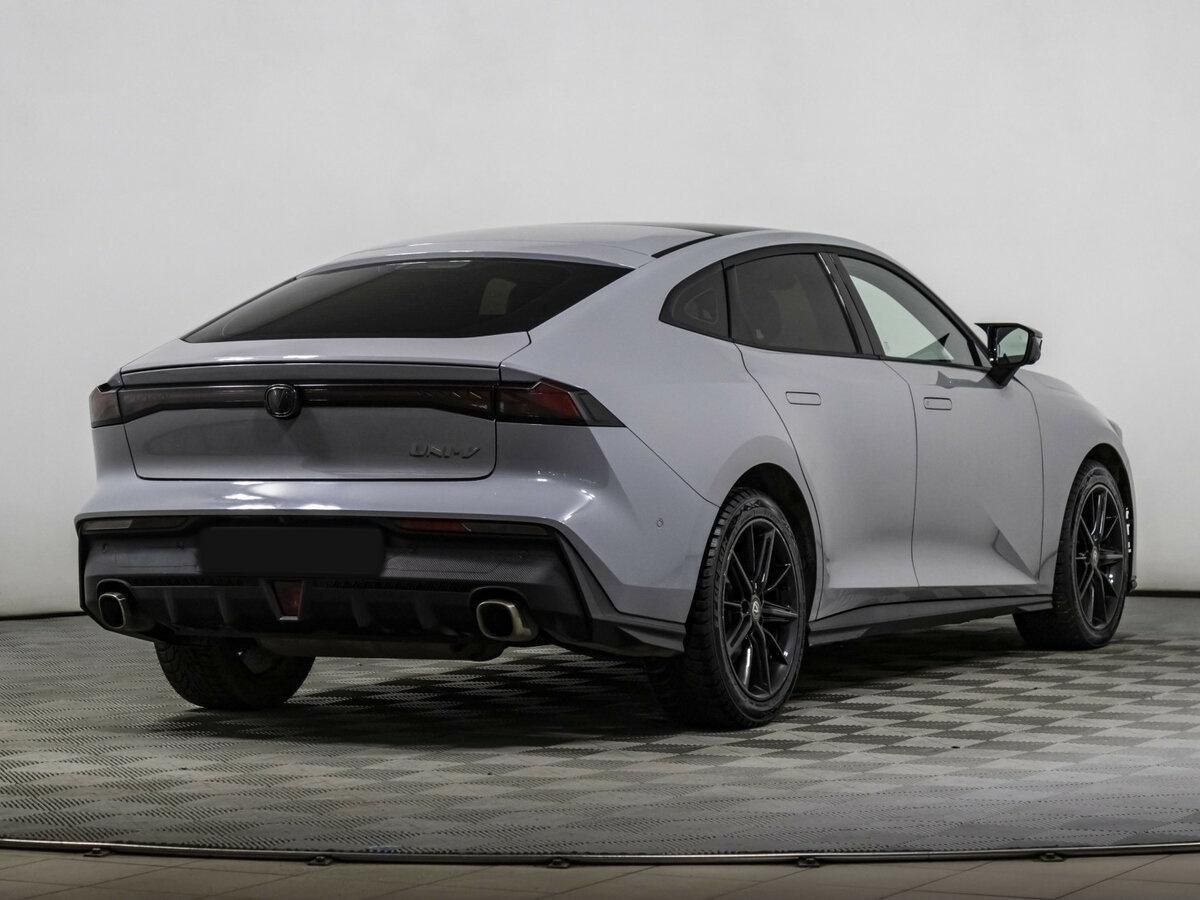 Changan UNI-V с пробегом — 2023 год. Фото: #4