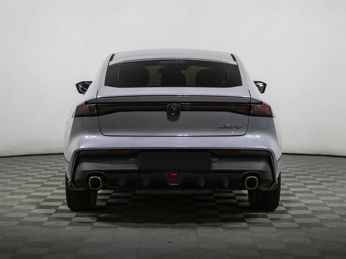 Changan UNI-V с пробегом — 2023 год. Фото: #5