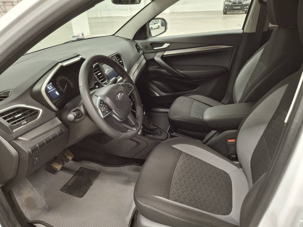 Lada (ВАЗ) Vesta с пробегом — 2024 год. Фото: #15