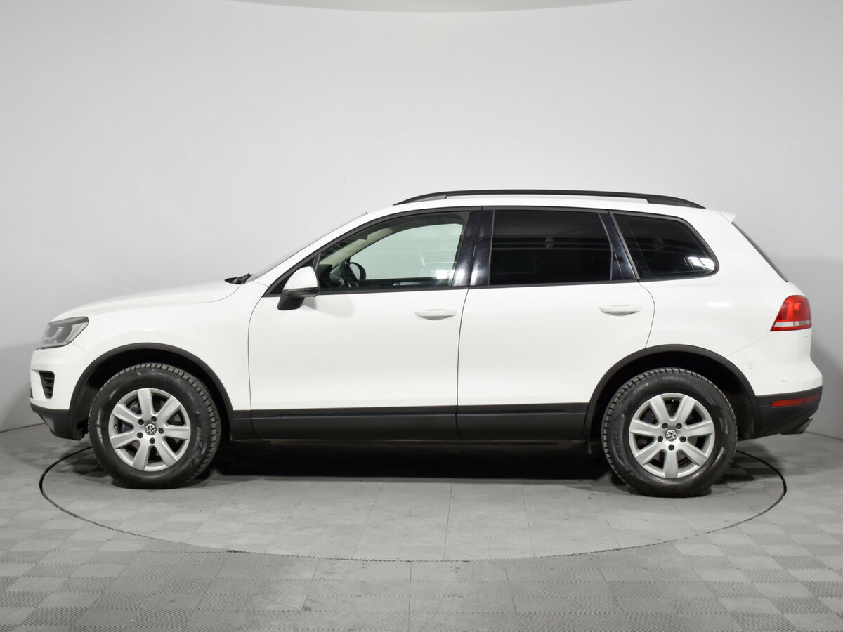 Volkswagen Touareg с пробегом — 2015 год. Фото: #7