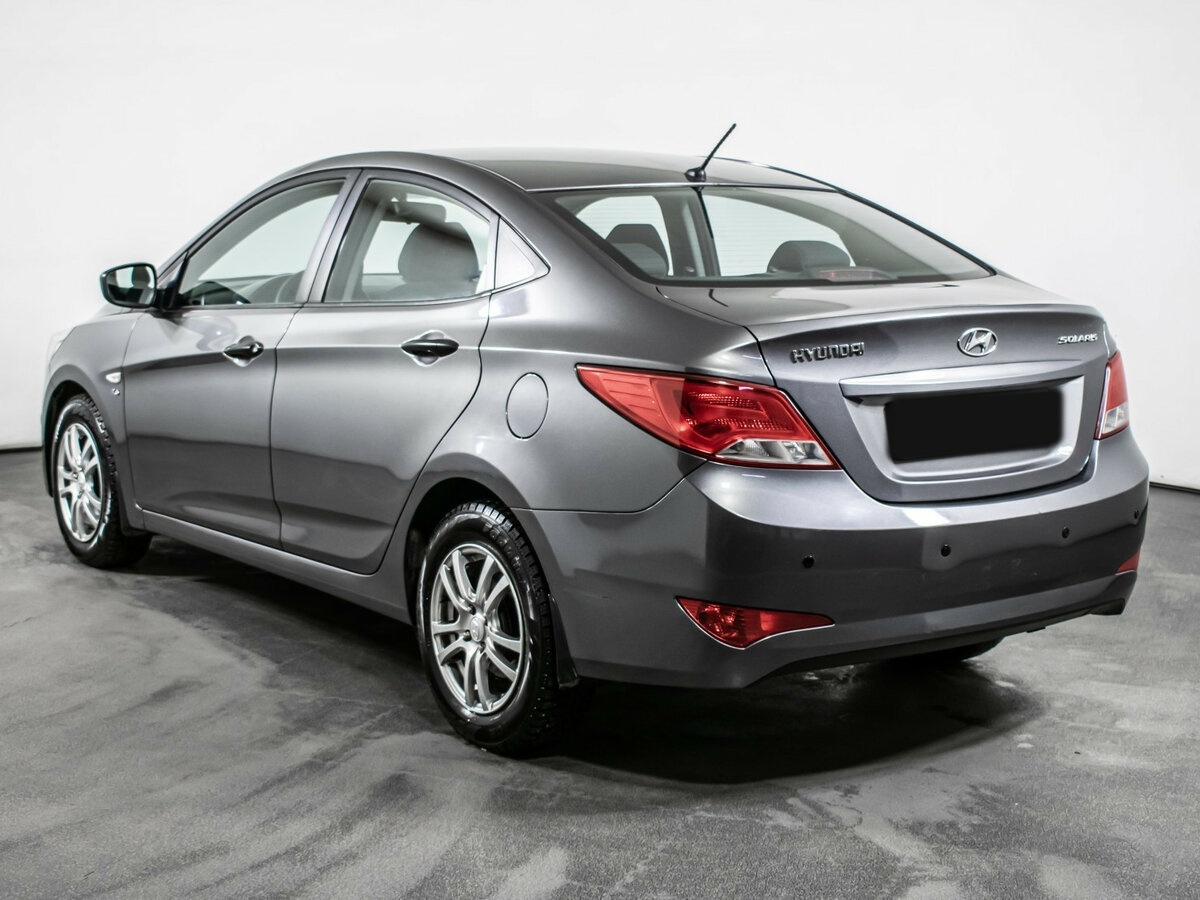 Hyundai Solaris с пробегом — 2015 год. Фото: #6