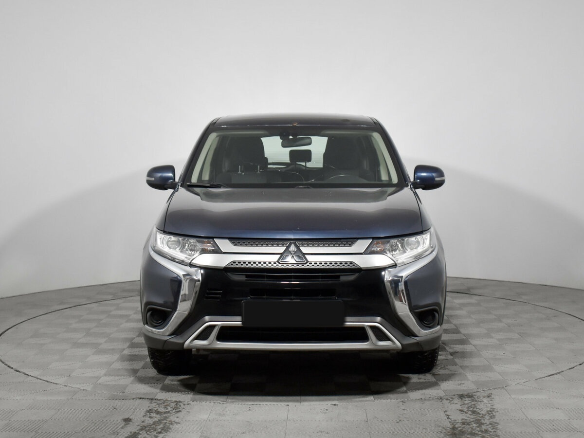 Mitsubishi Outlander с пробегом — 2019 год. Фото: #1