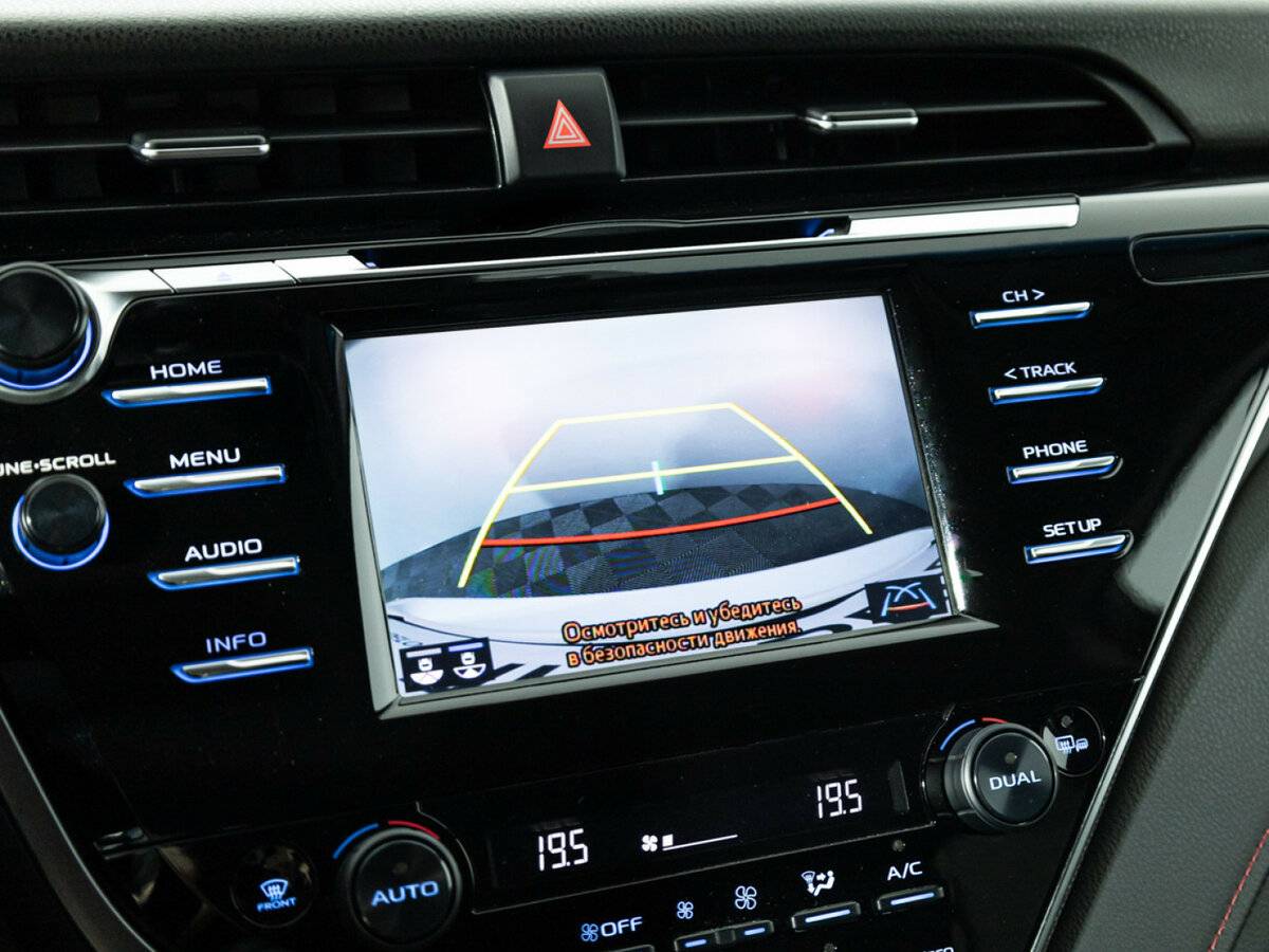 Toyota Camry с пробегом — 2020 год. Фото: #15