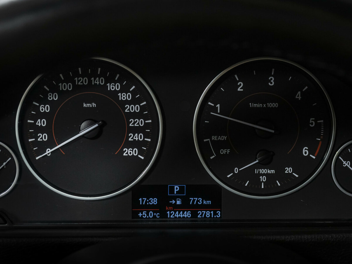 BMW 3 серии с пробегом — 2018 год. Фото: #9