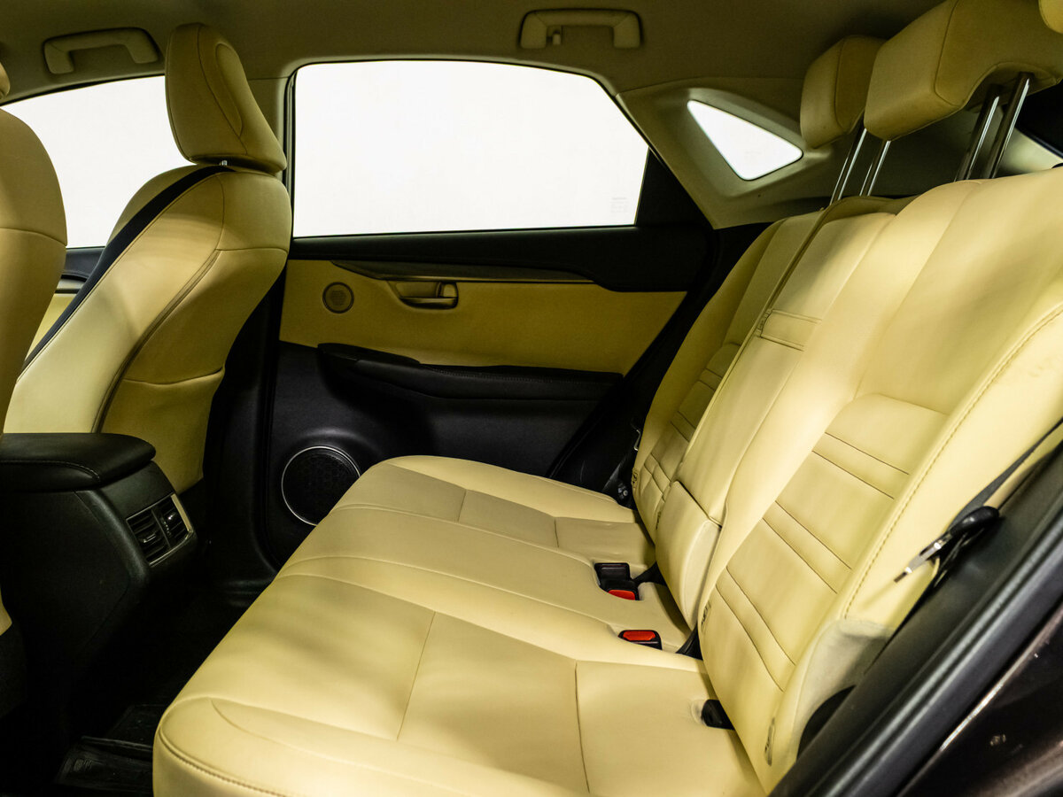 Lexus NX с пробегом — 2015 год. Фото: #11