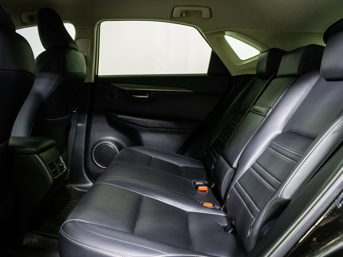 Lexus NX с пробегом — 2014 год. Фото: #10