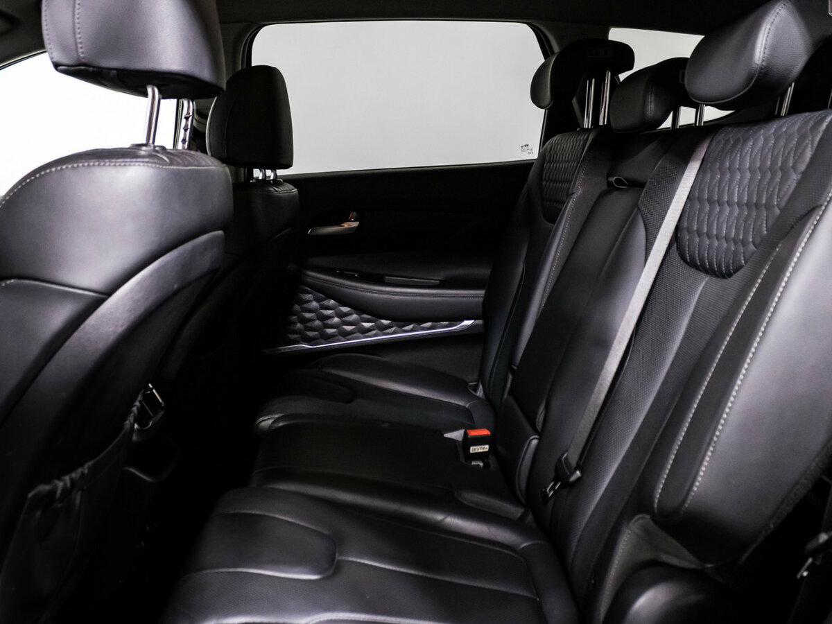 Hyundai Santa Fe с пробегом — 2019 год. Фото: #9