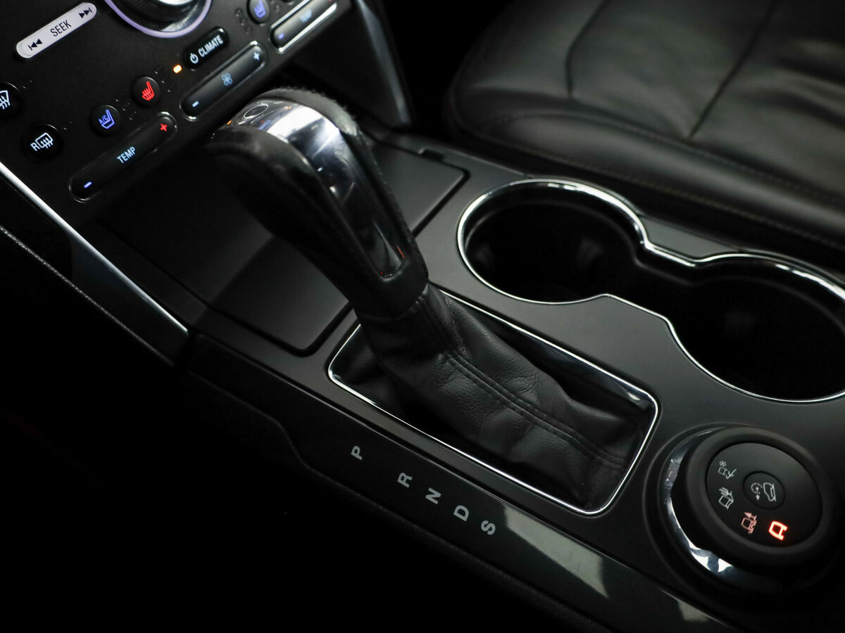 Ford Explorer с пробегом — 2015 год. Фото: #11