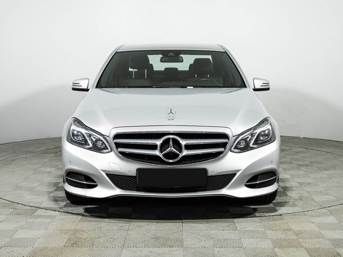 Mercedes-Benz E-Класс с пробегом — 2013 год. Фото: #1